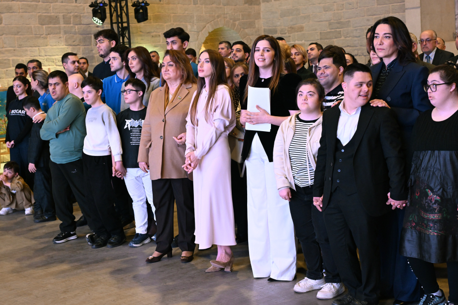 Daş Salnamə Muzeyində “Çərçivədən kənar” adlı inklüziv incəsənət sərgisi açılıb (FOTO)