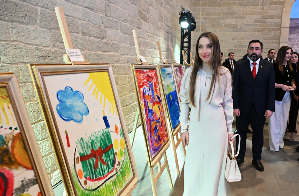 Daş Salnamə Muzeyində “Çərçivədən kənar” adlı inklüziv incəsənət sərgisi açılıb (FOTO)