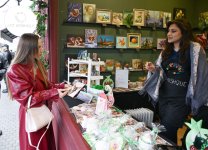 Alena Əliyeva Novruz yarmarkasını ziyarət edib (FOTO)