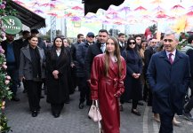 Alena Əliyeva Novruz yarmarkasını ziyarət edib (FOTO)