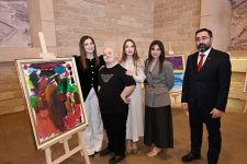 Daş Salnamə Muzeyində “Çərçivədən kənar” adlı inklüziv incəsənət sərgisi açılıb (FOTO)