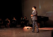 "Arşın mal alan" Vankuver səhnəsində (FOTO)