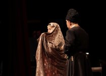 "Arşın mal alan" Vankuver səhnəsində (FOTO)