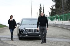 Prezident İlham Əliyev və Birinci xanım Mehriban Əliyeva Xocavəndin Xanoba kəndində fərdi evlərin və infrastrukturun bərpası sahəsində görülən işlərlə tanış olublar (FOTO/VİDEO)