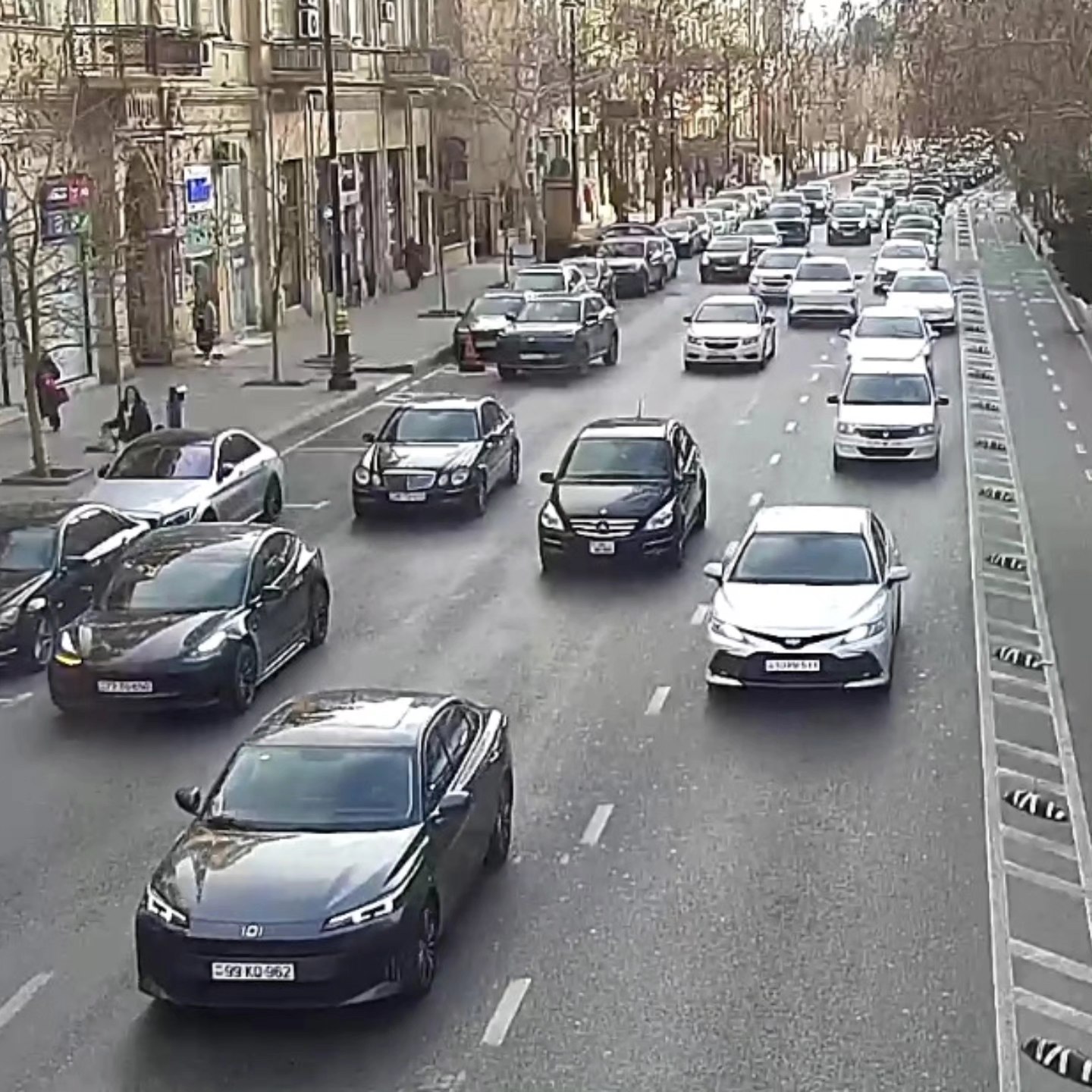 DİQQƏT: Bu yollarda tıxac var - SİYAHI (FOTO)