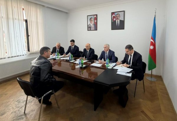 Energetika naziri Ağsuda vətəndaşları qəbul edib (FOTO)