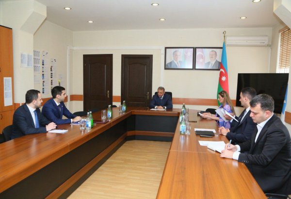 Rövşən Məmmədov V “Yüksəliş müsabiqəsi”nin qalibi ilə görüş keçirib (FOTO)