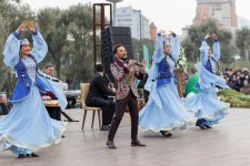 Bakıda Novruz şənliyi (FOTO)