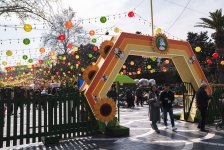 “Nargis” Fondunun təşkilatçılığı ilə “Torpaq Əlimdə, Bahar Ürəyimdə” xeyriyyə yarmarkası keçirilir (FOTO)