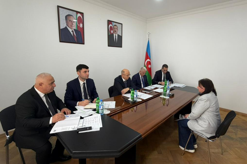 Energetika naziri Ağsuda vətəndaşları qəbul edib (FOTO)