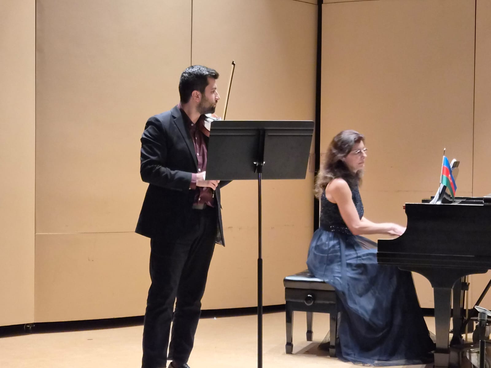 Konnektikut ştatında “Qərblə şərqin görüşü” adlı konsert keçirilib (FOTO)