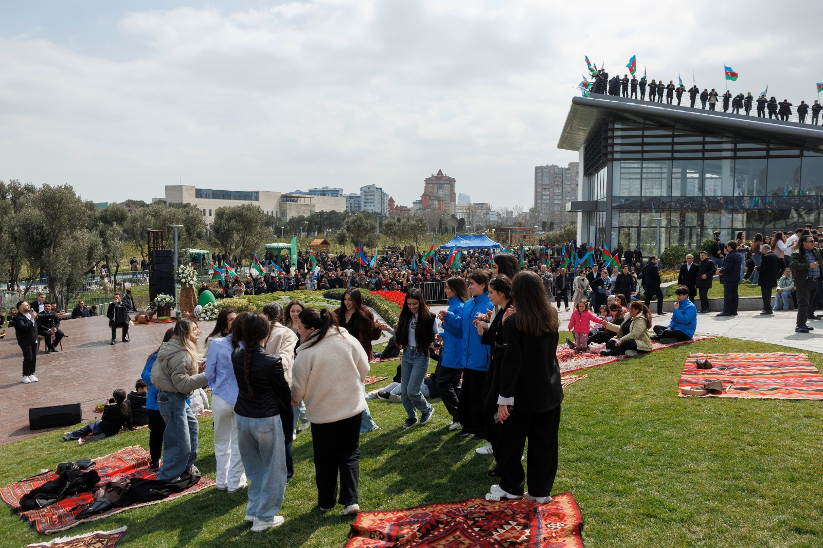 Bakıda Novruz şənliyi (FOTO)