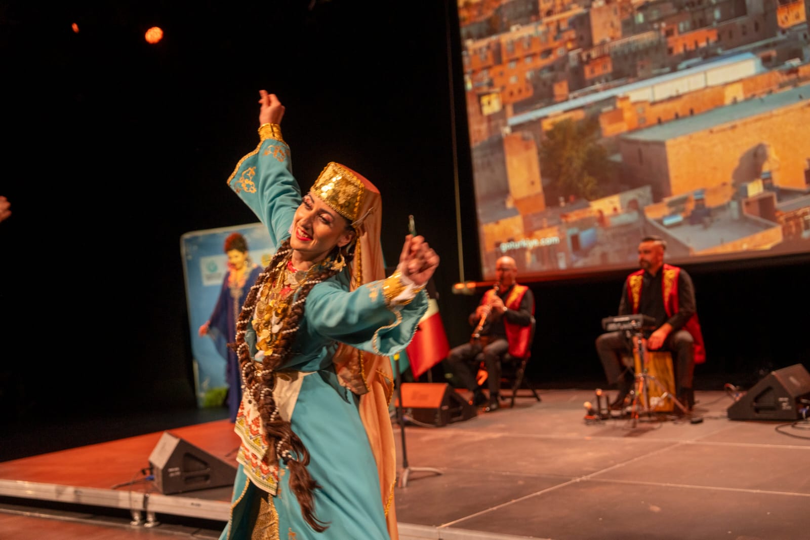 Mexiko şəhərində Novruz bayramına həsr edilmiş təntənəli konsert təşkil edilib (FOTO)