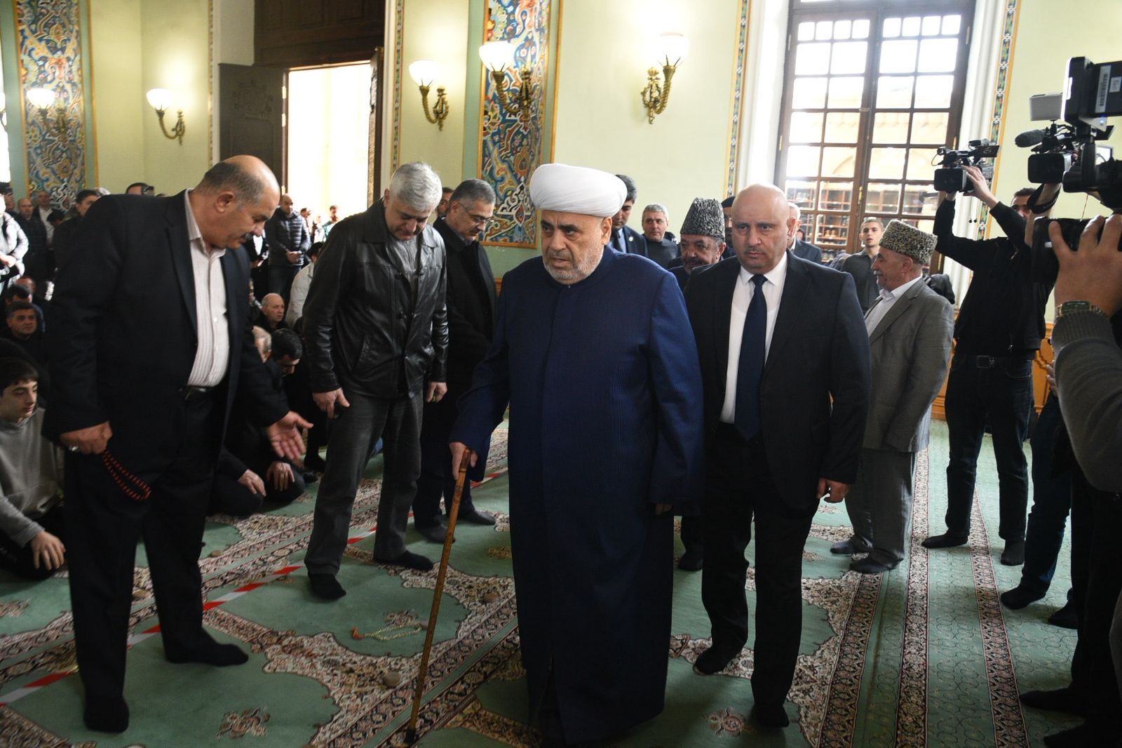 Təzəpir məscidində bayram namazı qılınıb(FOTO)