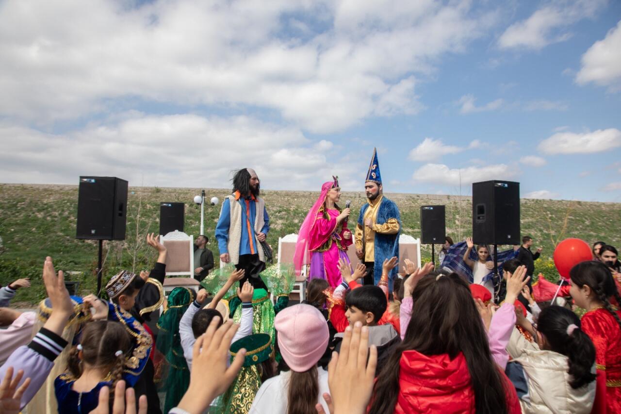 30 ildən sonra Horovlu Baharı azad şəkildə qarşıladı (FOTO/VİDEO)