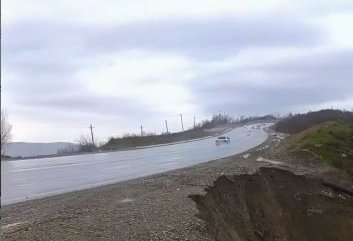 Ağsuda sürüşmə: Aidiyyəti qurumlara tapşırıqlar verilib (VİDEO)