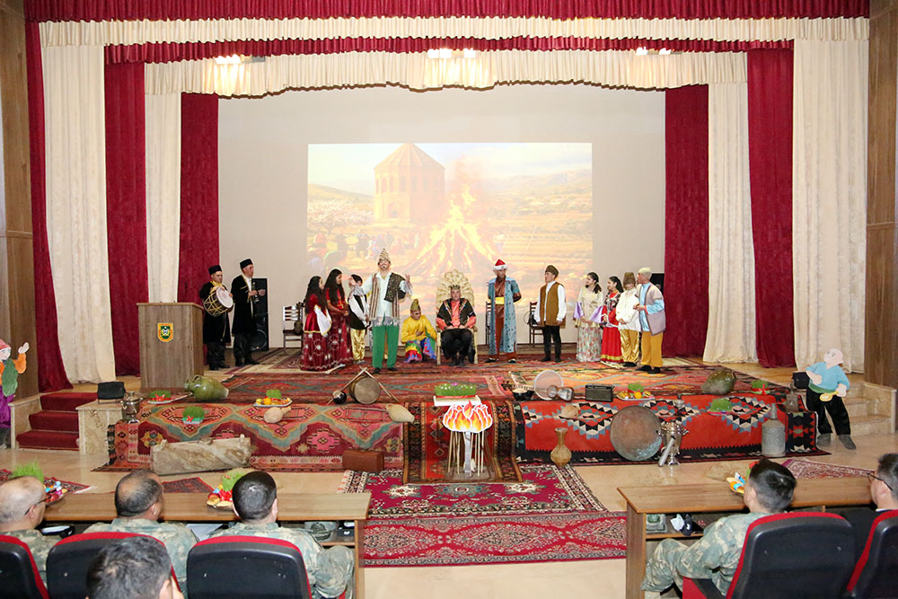 Azərbaycan Ordusunda bayram tədbirləri keçirilib (FOTO)