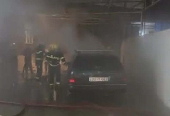 Kürdəmirdə avtomobil yanıb (VİDEO)