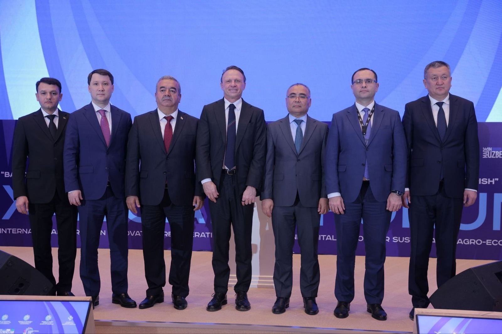 Azərbaycan iqlimə davamlı kənd təsərrüfatına əhəmiyyətli investisiya yatırır - Nazir (FOTO)