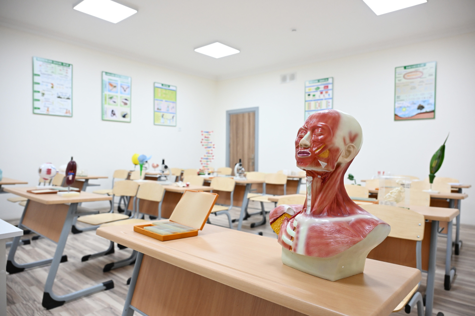 Prezident İlham Əliyev Şamaxı Avropa liseyinin yeni binasının açılışında iştirak edib (FOTO)