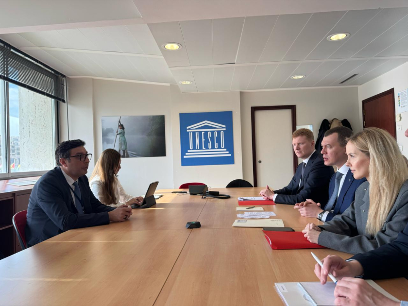 Fərid Qayıbov UNESCO-da COP10 Bürosunun ilk rəsmi iclasına sədrlik edib (FOTO)