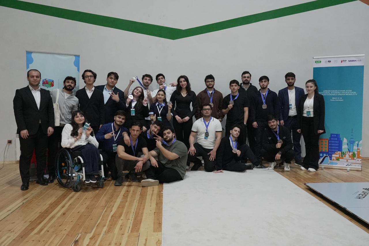 “Urban Hackathon 2026”da gənclər dayanıqlı şəhər mobilliyi üçün həllər təqdim edib (FOTO)