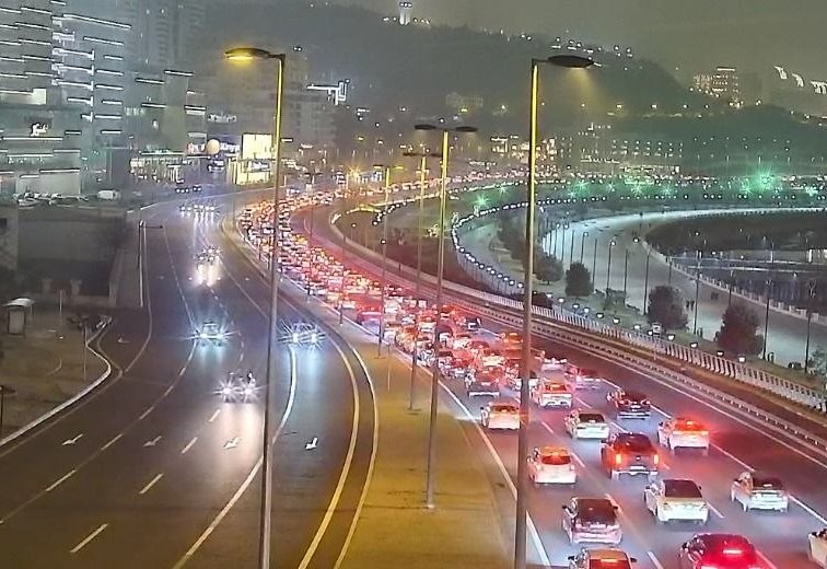 DİQQƏT: Bu yollarda tıxac var - SİYAHI