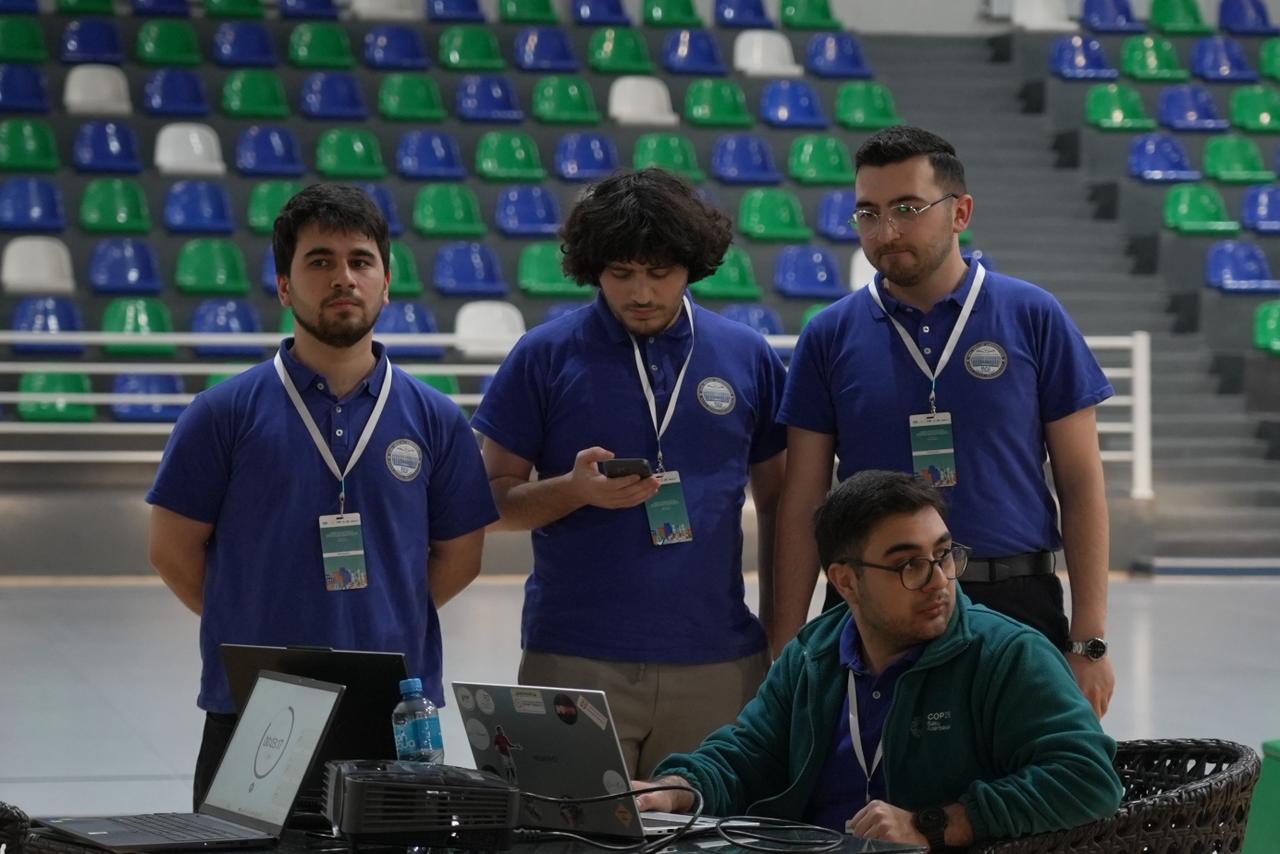 “Urban Hackathon 2026”da gənclər dayanıqlı şəhər mobilliyi üçün həllər təqdim edib (FOTO)