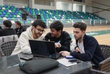 “Urban Hackathon 2026”da gənclər dayanıqlı şəhər mobilliyi üçün həllər təqdim edib (FOTO)