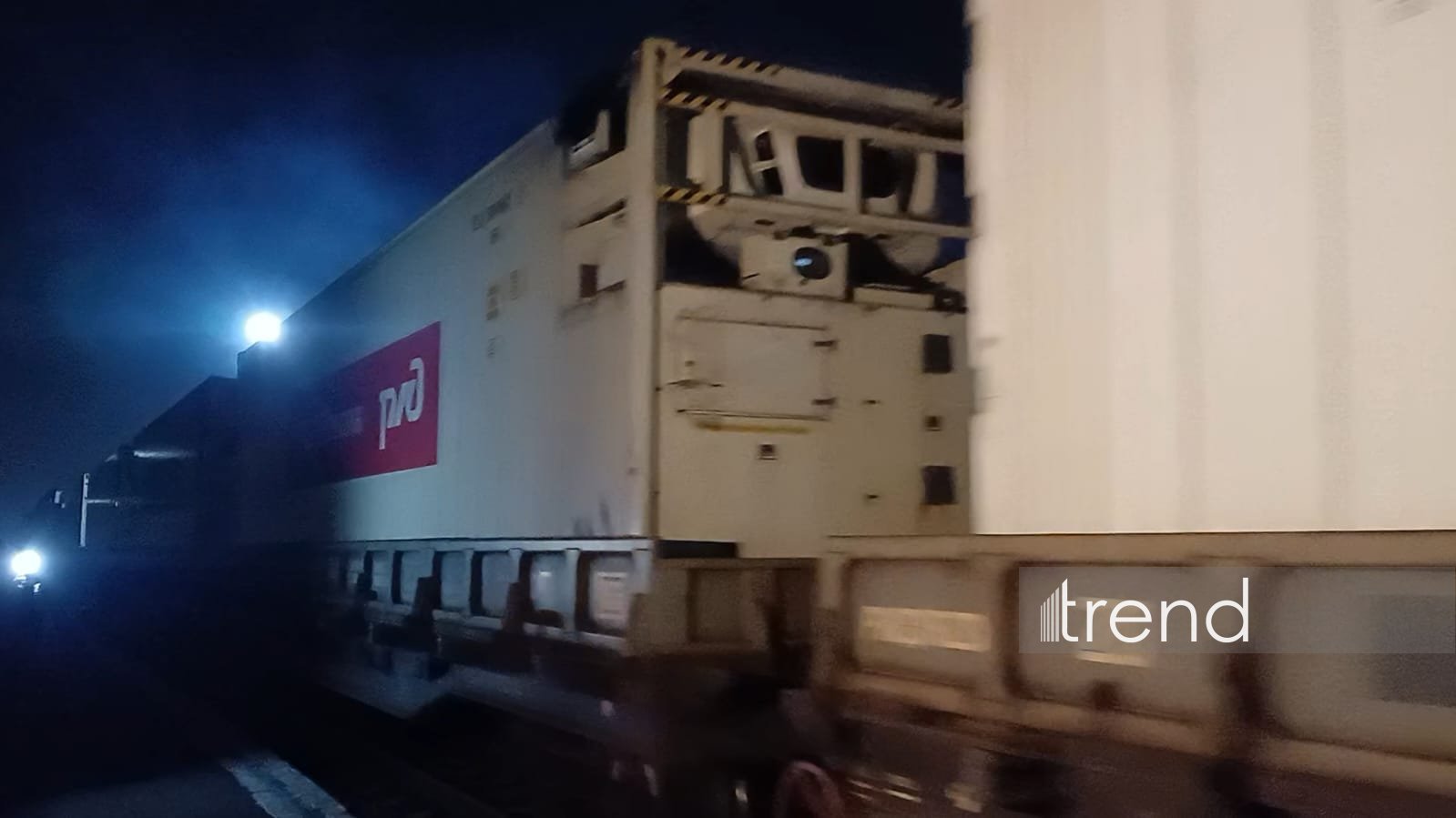 Rusiyadan göndərilən humanitar yardımı daşıyan avtomobillər Azərbaycan - İran sərhədini keçib (FOTO) (YENİLƏNİB)