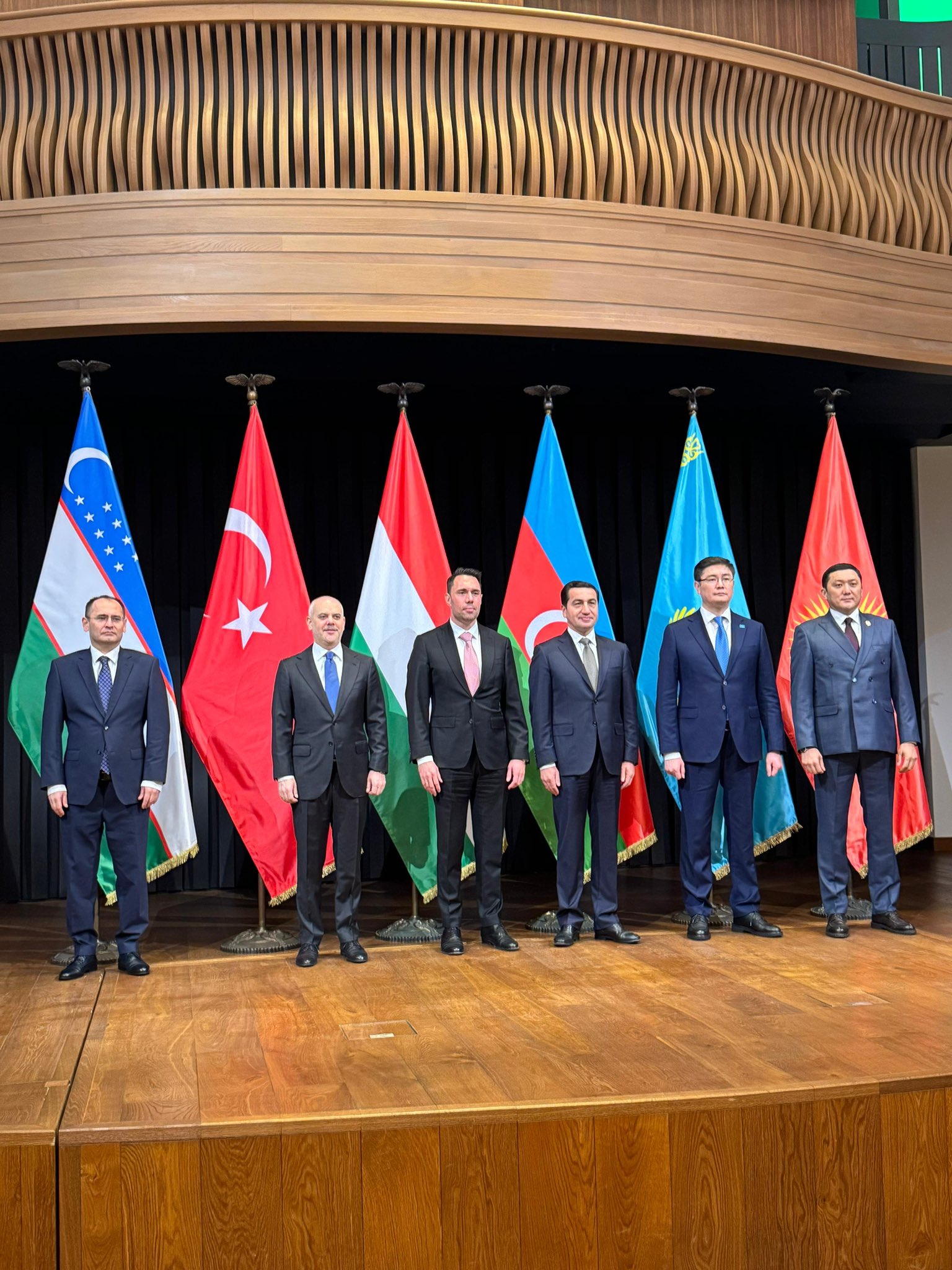 Hikmət Hacıyev TDT ölkələri liderlərinin köməkçilərinin iclasında iştirak edib (FOTO)