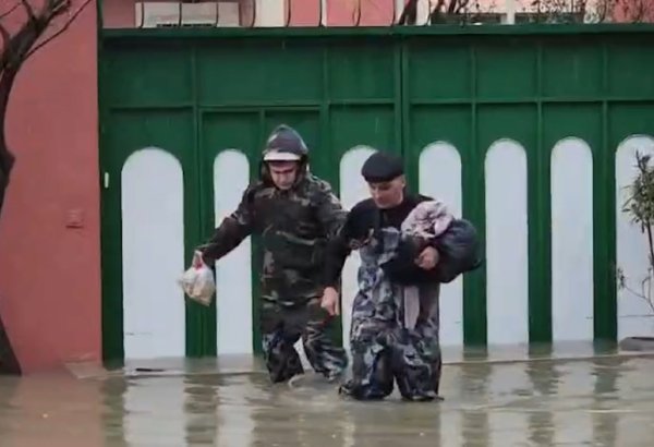 İntensiv yağışlarla əlaqədar 84 nəfər təxliyə edilib - FHN (FOTO/VİDEO)