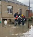 İntensiv yağışlarla əlaqədar 84 nəfər təxliyə edilib - FHN (FOTO/VİDEO)