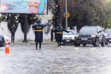 Yağışın yaratdığı hallarla bağlı bütün müraciətlərə operativ reaksiya verilir - DİN (FOTO)