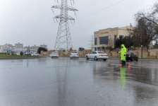 Yağışın yaratdığı hallarla bağlı bütün müraciətlərə operativ reaksiya verilir - DİN (FOTO)