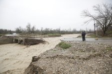 Xaçmazın icra başçısı selin vurduğu ərazilərə getdi (FOTO)