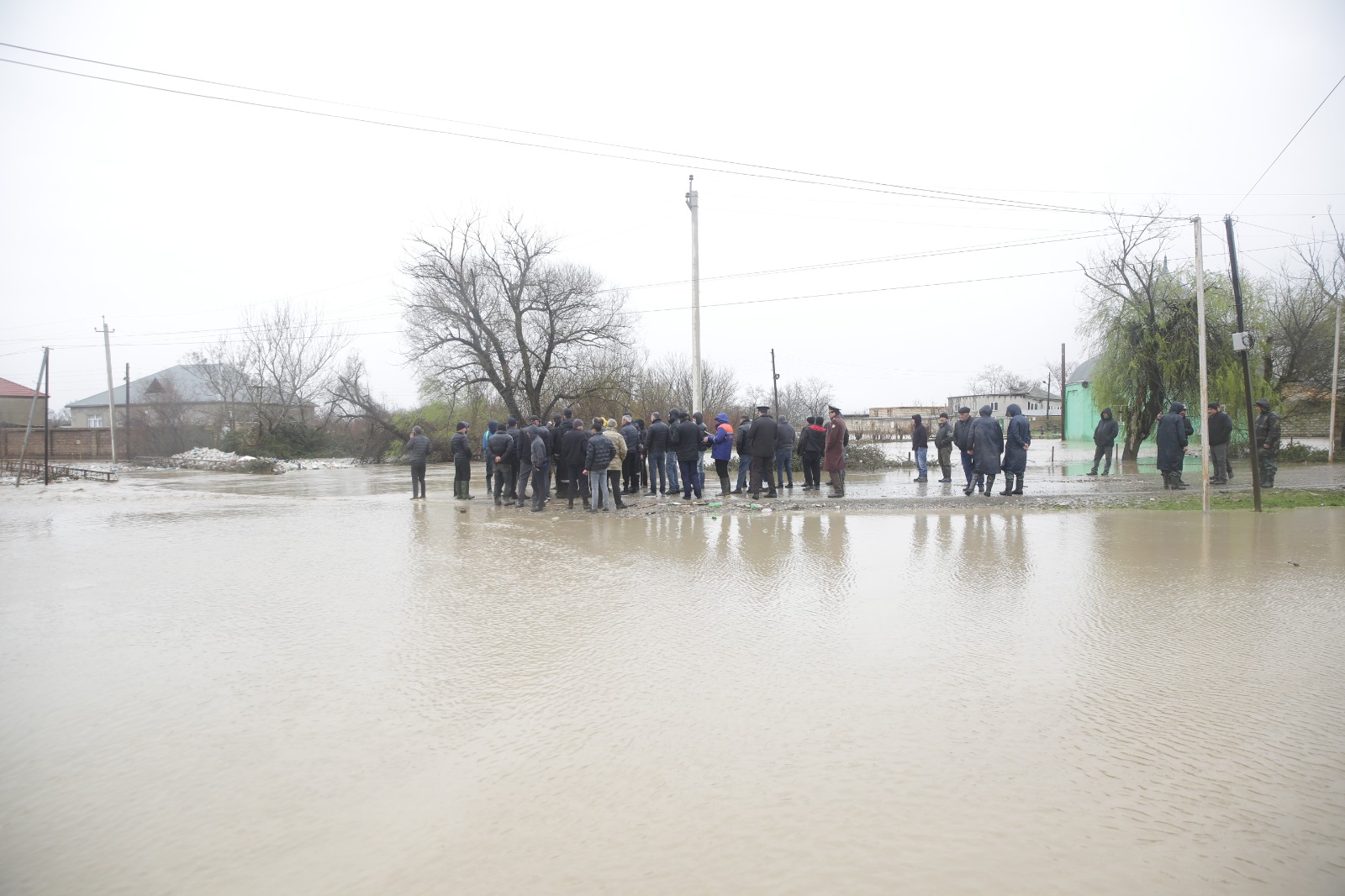 Xaçmazın icra başçısı selin vurduğu ərazilərə getdi (FOTO)