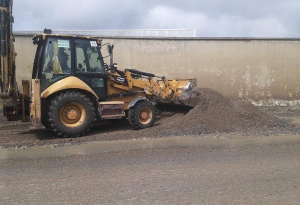 Abşeronda subasma ilə əlaqədar bəzi ərazilərdən əhali təxliyə edilib (FOTO)