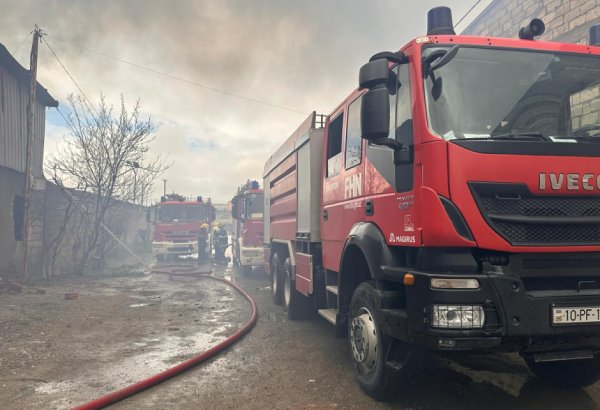 Binəqədidə baş vermiş yanğın tam söndürülüb (FOTO/VİDEO)
