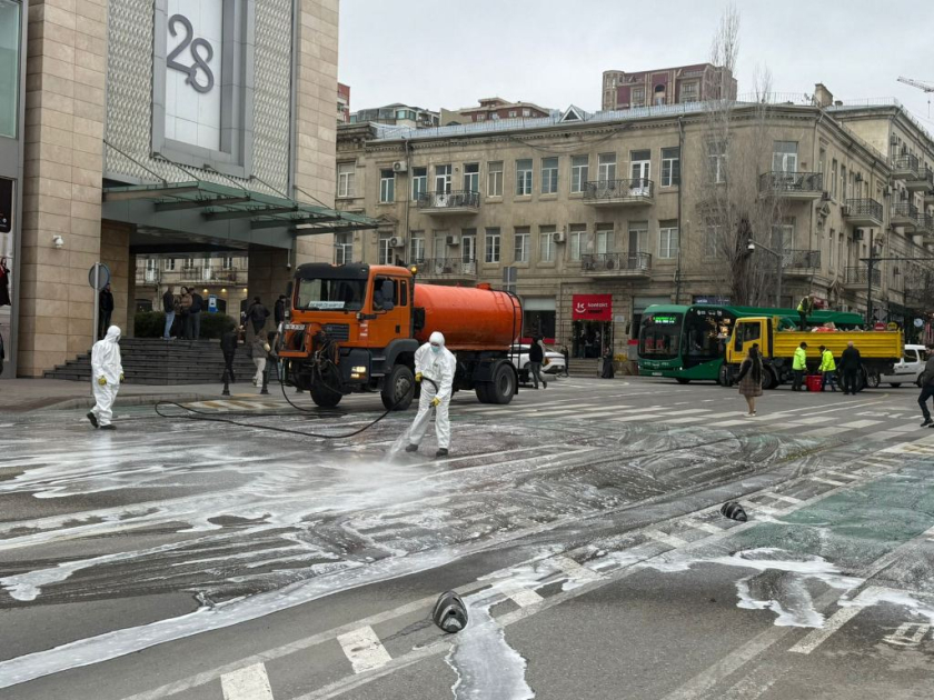 Bu gün paytaxtın 555 küçəsi yuyulub (FOTO)