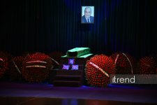 Xalq artisti Rasim Balayev ilə vida mərasimi keçirilir (FOTO)