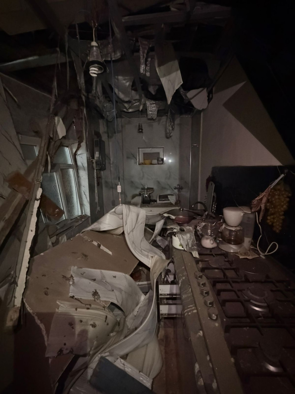 Şirvanda yaşayış evində partlayış baş verib (FOTO/VİDEO)