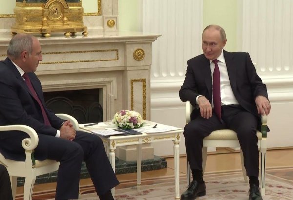 Putin və Paşinyan təkbətək görüş keçirəcək