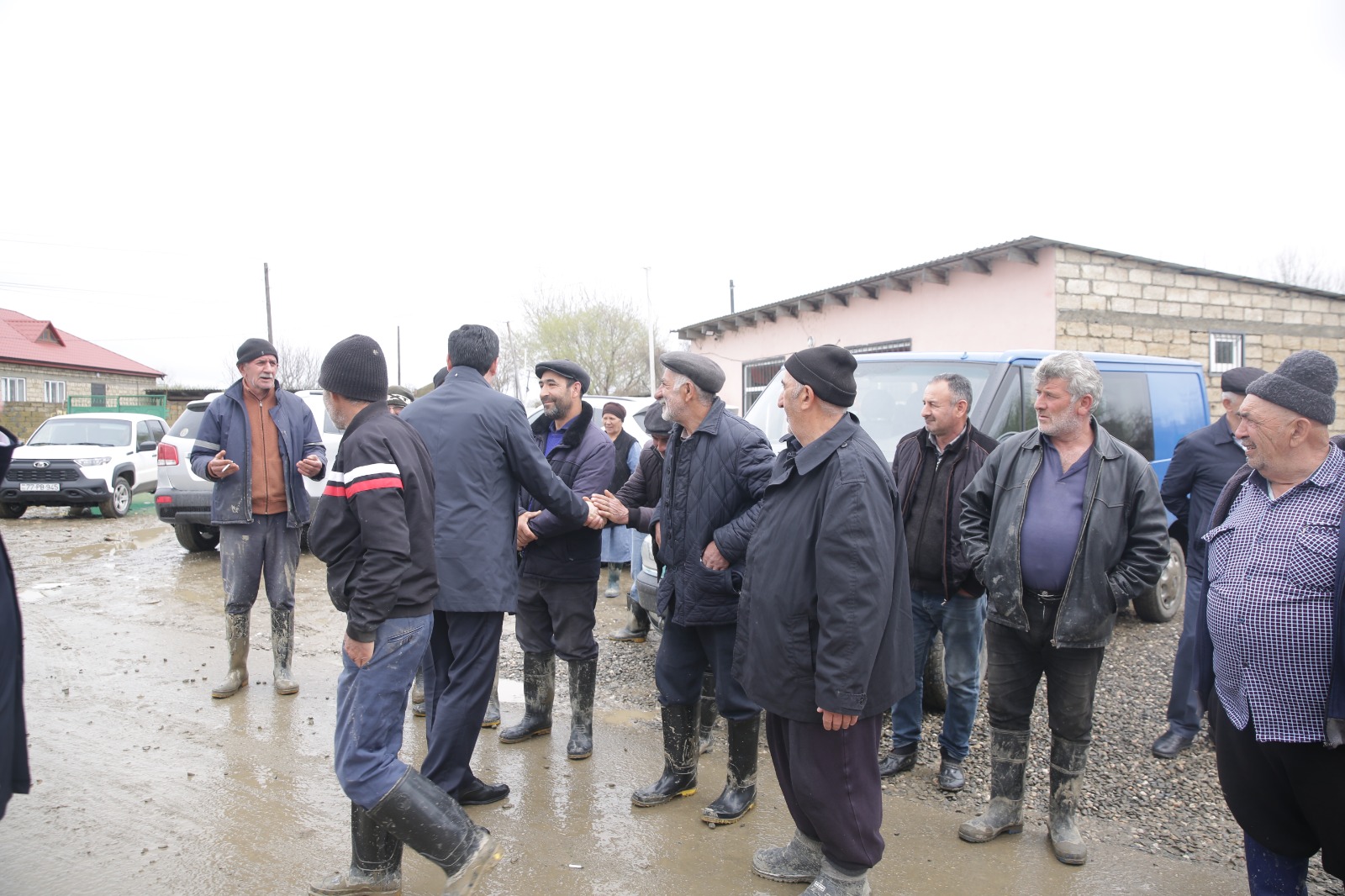 Xaçmazda icra başçısı zərərçəkmiş kəndlərə baş çəkdi: tapşırıqlar verdi (FOTO)