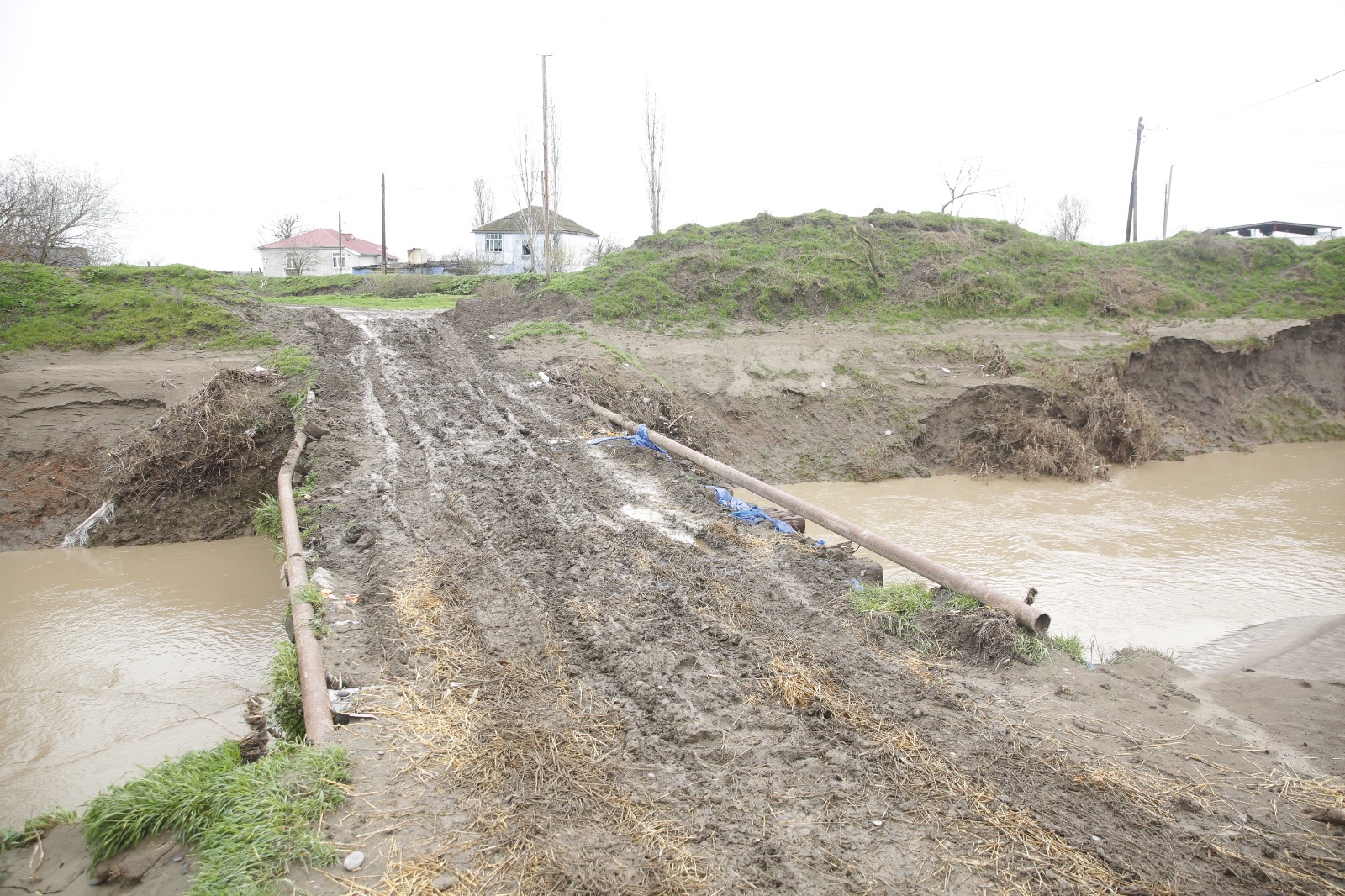 Xaçmazda icra başçısı zərərçəkmiş kəndlərə baş çəkdi: tapşırıqlar verdi (FOTO)