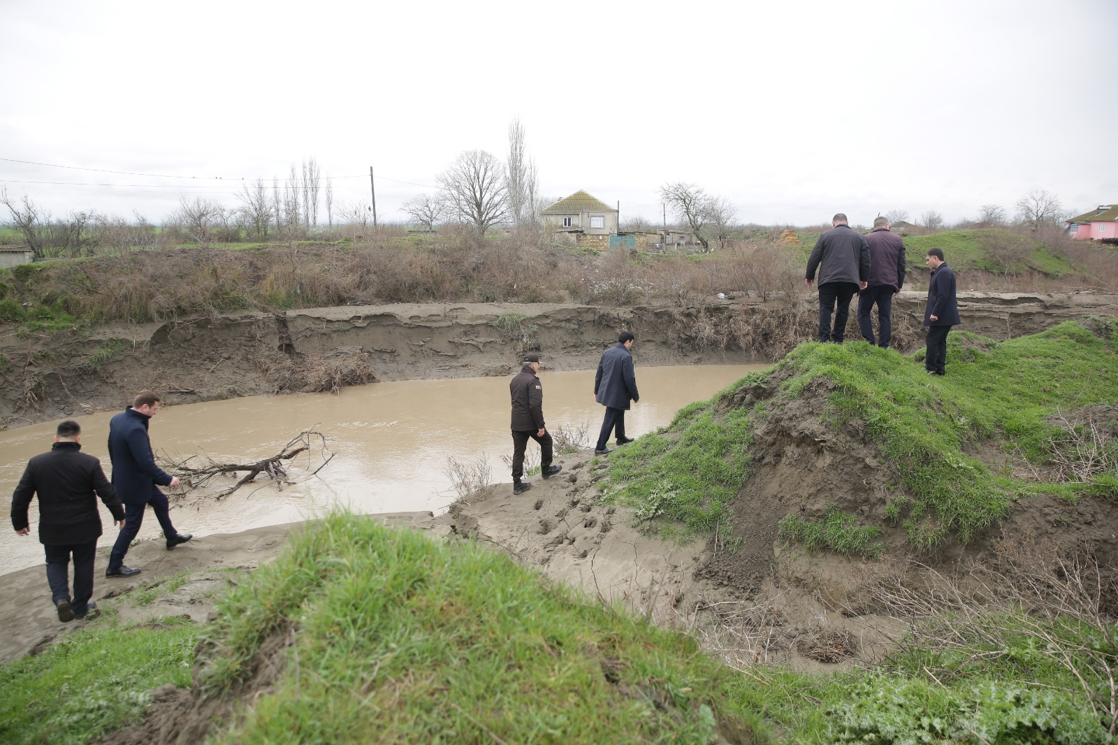 Xaçmazda icra başçısı zərərçəkmiş kəndlərə baş çəkdi: tapşırıqlar verdi (FOTO)