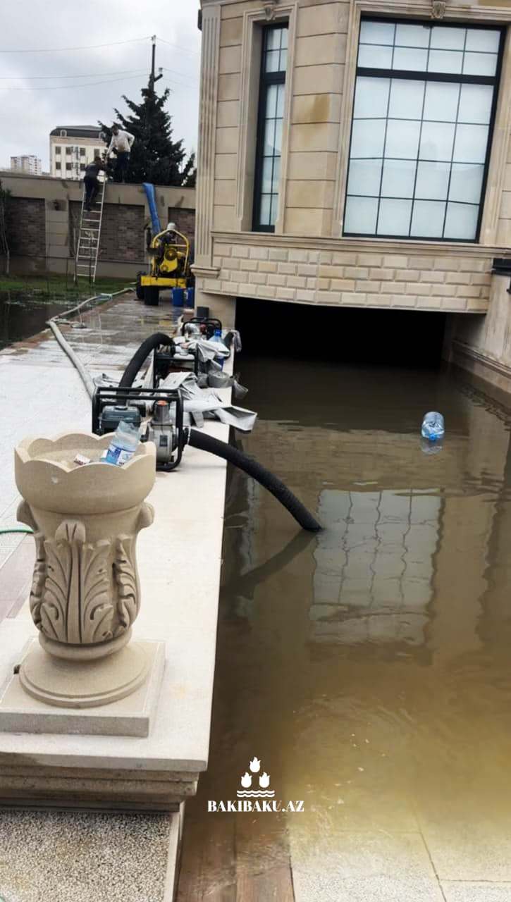Bakıda yağış səbəbindən təxliyə edilənlər hotellərə yerləşdirildi (FOTO)