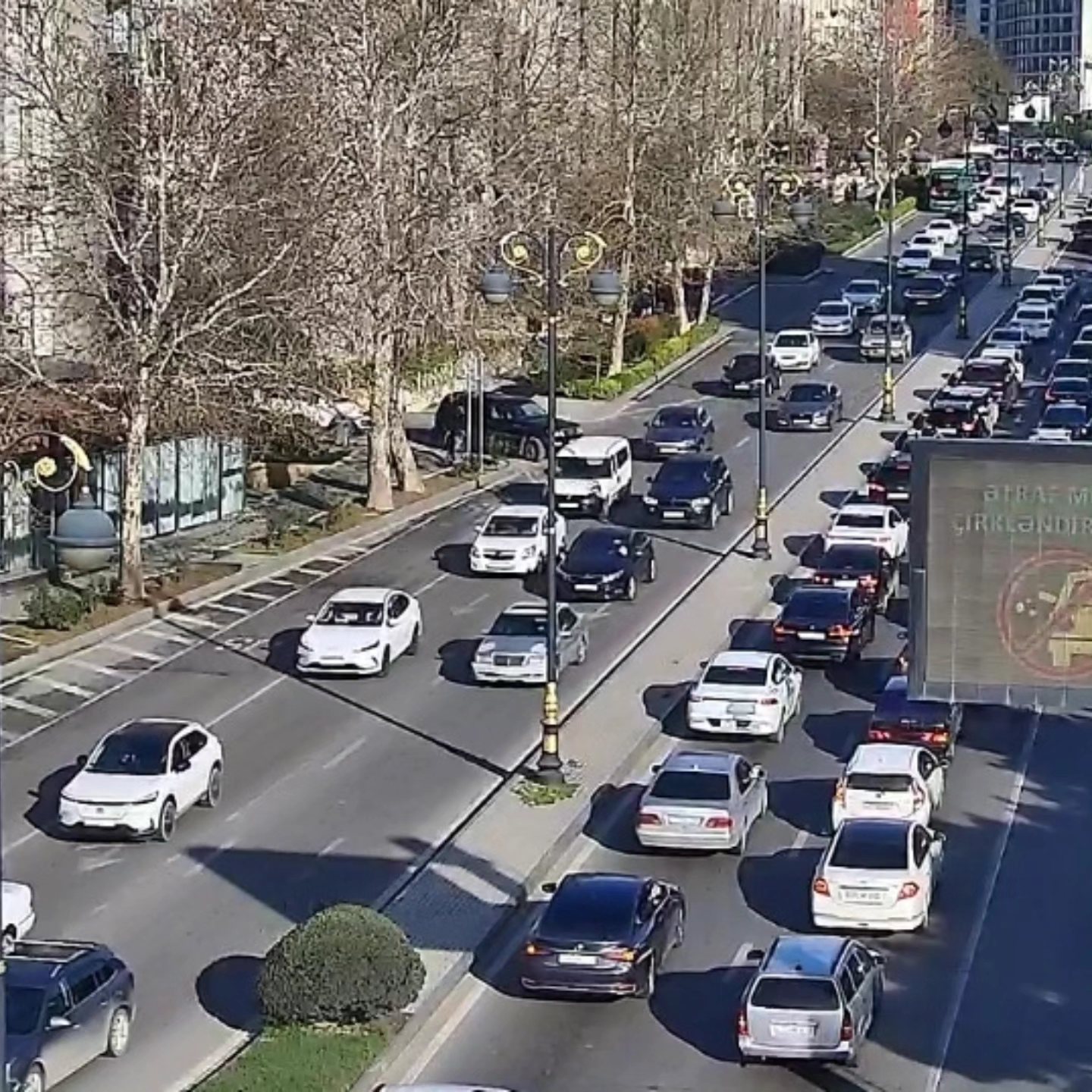 DİQQƏT: Bu yollarda tıxac var - SİYAHI (FOTO)