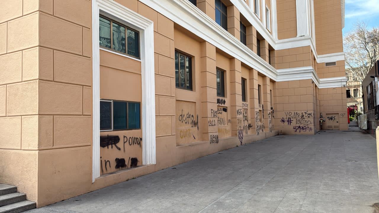 Nizami Kino Mərkəzi müdaxiləyə məruz qalıb - Polis araşdırmaya başladı (FOTO) (YENİLƏNİB)