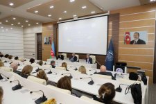 UNEC-də "Elm Günləri": Prezident İlham Əliyevin dil siyasəti milli kimliyimizin dayağıdır (FOTO)